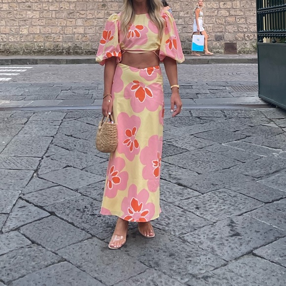 Sabo Skirt Jaide Midi skirt and crop top Set - Picture 3 of 6